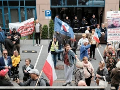 Zamieszanie w AWS. Matecki skakał przez płot, Kurowska blokuje dostęp do gabinetu rektora