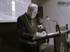 Wieluńska kolegiata poinformowała o śmierci księdza prałata Mariana Stochniałka