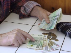 Emerytura wyższa nawet o 750 zł. Ministerstwo Finansów pokazało nowe wyliczenia