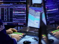 Przed sesją na Wall Street: wyczekiwanie na FOMC, ropa i rentowności obligacji zwiększają presję na akcje