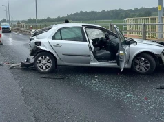 Wypadek na remontowanej DK 77. 21-latka wjechała w busa, trzy osoby w szpitalu