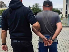 Ostrów Wlkp. Ukradł spod klubu kamizelkę, w której było 20 tys. zł