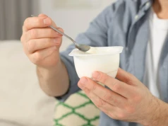 Mężczyźni jedzą codziennie. Badania wskazują na związek z rakiem prostaty