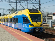 Problemy pasażerów kolei w Śląskiem. Awaria urządzeń i odwołane pociągi