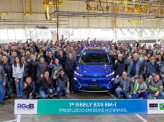 Renault Geely rozpoczyna produkcję modelu EX5 EM-i. Pierwszy egzemplarz zjechał linii montażowej