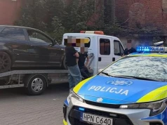 Audi bez zderzaka i kierowca bez prawa jazdy. Potem zaczęła się lawina problemów