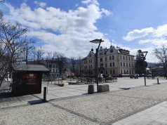 Dzisiaj debata w Ustroniu! Mieszkańcy zdecydują o losie reklam, banerów i ogrodzeń w przestrzeni miejskiej