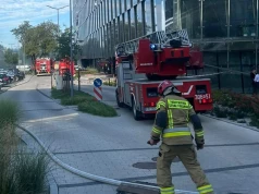 Pożar samochodu w garażu podziemnym. Trudna akcja w Krakowie