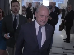 Nerwy na sejmowym korytarzu! Macierewicz aż odpalił się po TYCH pytaniach dziennikarzy. „Nie dotykałem”