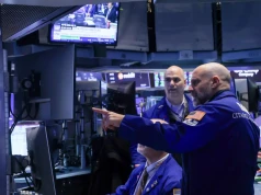 Wall Street spada, bo Fed sygnalizuje wyższe stopy