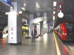 Pociągi dalekobieżne na Lotnisku Chopina? Zbyt niska przepustowość