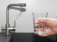 Taki filtr trafia pod coraz więcej zlewów. Przy zakupie warto sprawdzić kilka rzeczy