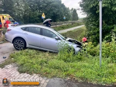 Zderzenie busa z osobówką na DK9 na Podkarpaciu. Dwie osoby trafiły do szpitala