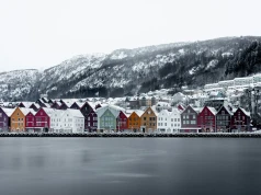Najpierw Oslo, teraz Bergen. LOT tnie kolejne połączenia z Gdańska