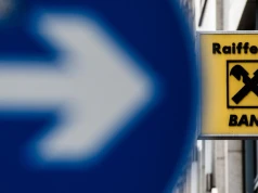 Wyprzedaż akcji Raiffeisena po zarzucie łamania ograniczeń nałożonych na handel z Rosją