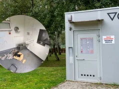 Siekiera poszła w ruch. Zdewastowali toaletę w parku Podłęże