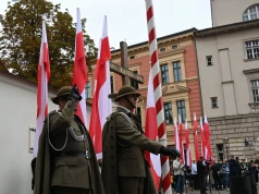 Kraków uczcił ofiary sowieckiej agresji na Polskę. Uroczystości pod Krzyżem Katyńskim