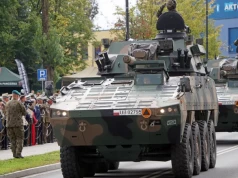 Tysiąc żołnierzy, ciężki sprzęt i wojskowa parada w Łomży. Powrót generała do korzeni