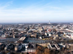 Rozdają studentom pieniądze. 2500 zł co miesiąc, ale jest warunek