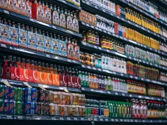 Polacy piją coraz mniej, ale stać ich na coraz więcej alkoholu