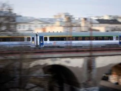 Uszkodzona szyba w pociągu PKP Intercity. Sprawę bada policja