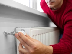 Ogrzewanie jeszcze wyłączone? Gdy temperatura spada do tego poziomu, nie warto zwlekać