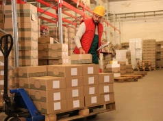 Amazon podnosi pensje w Polsce. Tyle od 1 października zarobią pracownicy centrów logistycznych