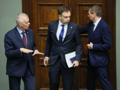 Najpierw mocno taniały, teraz drożeją. Poprawa na rynku polskich obligacji