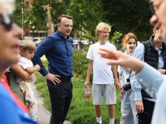 Młodzi wybierają Gibałę, starsi Piątkowską