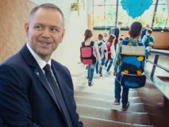 "Nikt nas nie pytał o zgodę". Rodzice wściekli na e-dzienniki