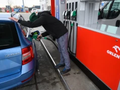Ceny na stacjach o 2,6 zł niższe. W Polsce zabraknie paliwa
