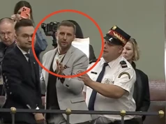 Sceny w Sejmie! Kłeczek wyprowadzony przez Straż Marszałkowską. „Ten pan stanowi zagrożenie”