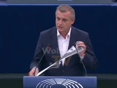 Sypniewski podarł w PE wizerunki Bandery i Szuchewycza. „Nie powinniśmy dawać ani jednego centa”