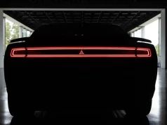 Nowy Dogde Charger bez HEMI. W zamian otrzymujemy silnik 3.0 R6 oraz 670-konnego elektryka