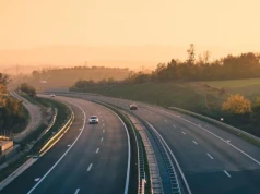 Będą opłaty na państwowych autostradach? Wiceminister uspokaja kierowców