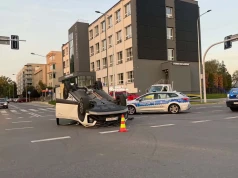 Dachowanie na skrzyżowaniu Siemieńskiego z Maczka. Korki na Wisłokostradzie