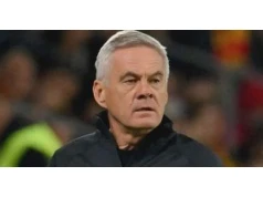 Korona Kielce 19 września zagra w Ekstraklasie z Rakowem Częstochowa. Trener Jacek Zieliński o powrocie Dawida Błanika i formie Camilo Meny