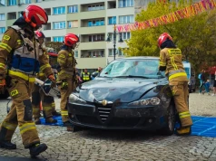 Inscenizacja wypadku i pokaz działania służb na legnickim Rynku (FOTO)
