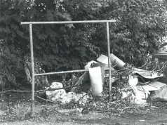 Dzikie wysypisko i niebezpieczne odpady przy Legionów. Jest pomysł na rozwiązanie problemu