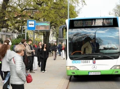 Seniorzy mogą liczyć na darmowe przejazdy. Nie zawsze muszą czekać do 70. roku życia