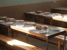 „Otyłe dzieci stają się otyłymi dorosłymi”. Prof. Iwona Beń-Skowronek o nowych zasadach żywienia