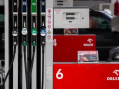 5,51 zł - to prawdziwa cena. Kto najbardziej łupi nas na stacjach?