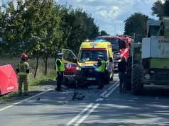 Zderzenie sieczkarni ze skuterem w Małopolsce. Nie żyje 50-latek