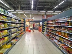 Sklep znanej sieci zamknięty z dnia na dzień. Załoga bez pensji za sierpień