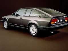 Lancia, Alfa Romeo i Lincoln z „The Grand Tour” na sprzedaż. Należą do Jeremy’ego Clarksona