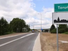Nowa droga z Lubicza do Torunia zamknięta. Problemem aktywne osuwisko