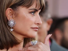 Manicure "milky" hitem jesieni 2026. Penelope Cruz stawia na subtelność