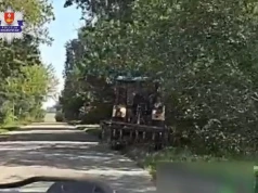 Niebezpieczny slalom traktorem z bronami przerwali przypadkowi świadkowie
