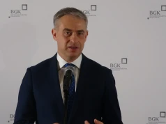Gawkowski chce ukarać właściciela Facebooka, ale administracja publiczna to jej główny klient