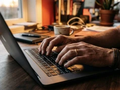 Od 1 października każda firma z CEIDG musi mieć skrzynkę do e-Doręczeń. Ostatnie dni na formalności